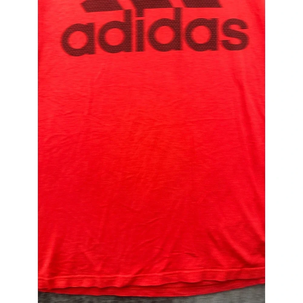 Adidas Go To Tee Shirt Mens Medium Red Short Sleeve Crew Neck Cotton Performance
